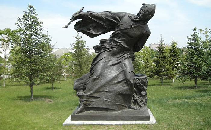 銅雕塑工藝品生銹了怎么辦?