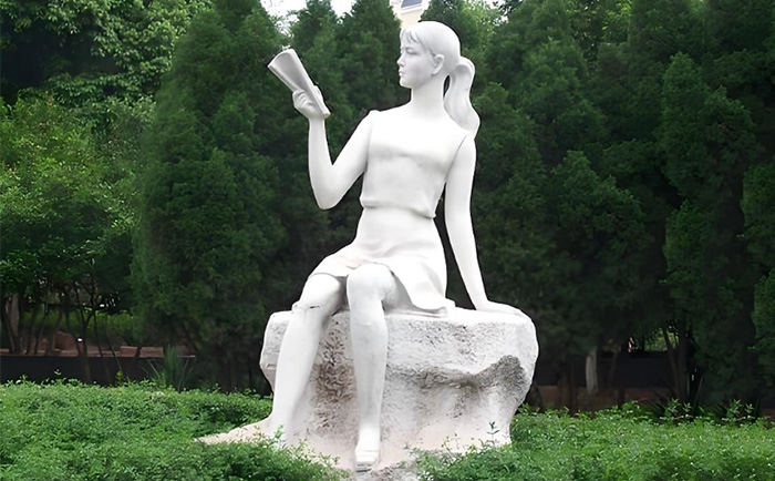 千年匠心,傳世之美——優(yōu)藝雕塑定制人物石雕藝術(shù)