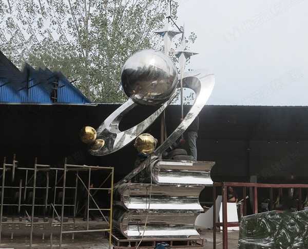 不銹鋼雕塑封板階段的工作有哪些?