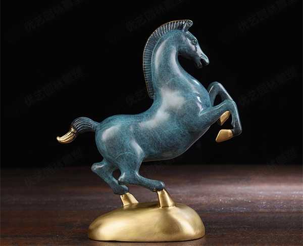 現(xiàn)代家居裝飾中景觀雕塑定制以怎樣的形式出現(xiàn)？